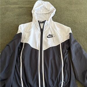 Women’s Nike windbreaker